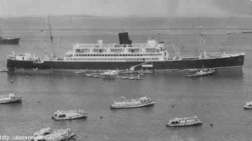 السفينة كاليدونيا في ميناء عدن بداية ستينيات القرن الماضي